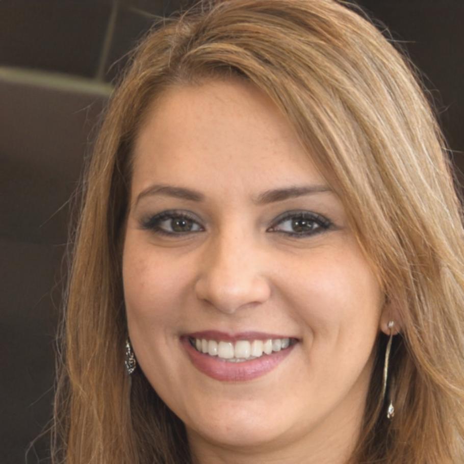 Directora de educación financiera Elena Vázquez